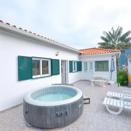 Casa Do Cantinho Do Muro