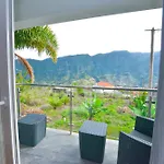 Casa Do Cantinho Do Muro