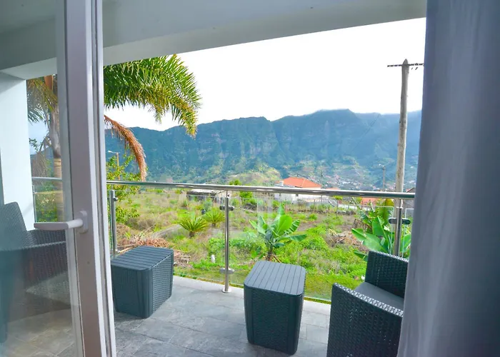 Casa Do Cantinho Do Muro