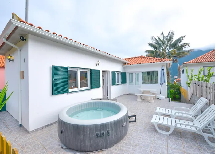 Casa Do Cantinho Do Muro